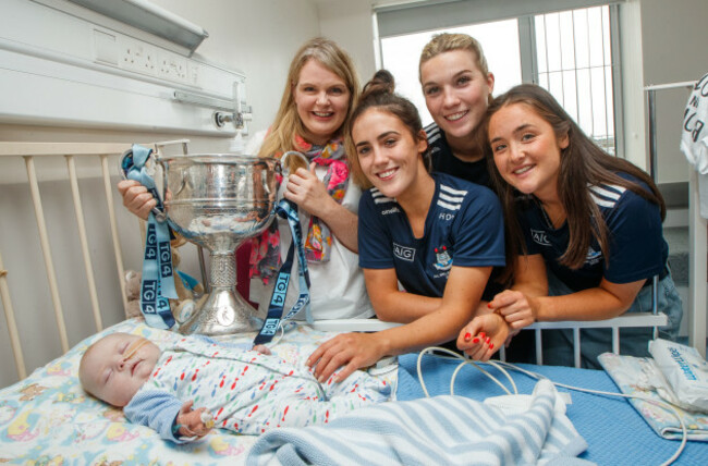 brid-oconnell-and-her-son-geoff-mcgovern-with-hannah-oneill-jennifer-dunne-and-sarah-fagan