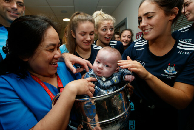 james-ryan-with-hannah-oneill-and-teammates