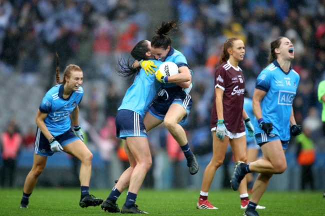 olwen-carey-and-siobhan-mcgrath-celebrate-at-the-final-whistle