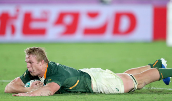 pieter-steph-du-toit-scores-a-try