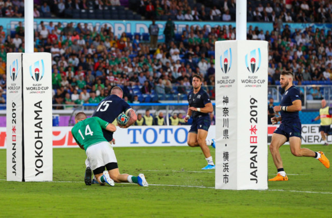 andrew-conway-tackles-stuart-hogg-behind-his-own-line-to-force-a-five-yard-scrum