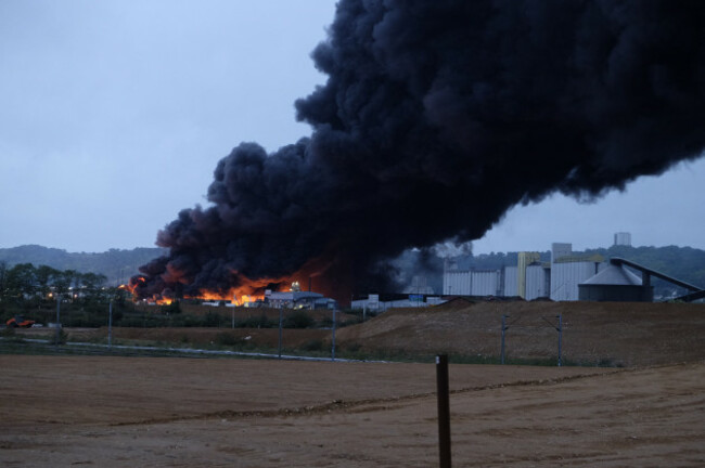 large-fire-breaks-out-at-chemicals-factory-rouen