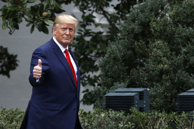 donald-trump-poses-with-sheriffs-washington