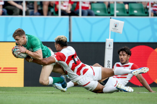 garry-ringrose-scores-his-sides-first-try-despite-lomano-lemeki