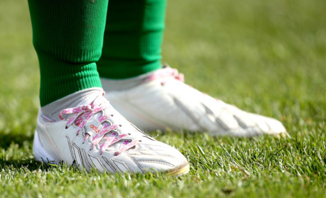 aine-ogorman-wearing-pink-laces-in-support-of-breast-cancer-awareness