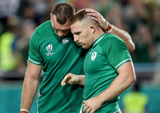 andrew-conway-celebrates-scoring-their-fourth-try-with-tadhg-beirne