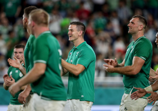 jonathan-sexton-celebrates-after-the-game