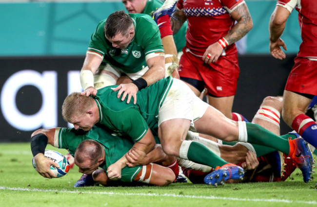 rhys-ruddock-scores-their-third-try-of-the-game-supported-by-john-ryan-and-peter-omahony