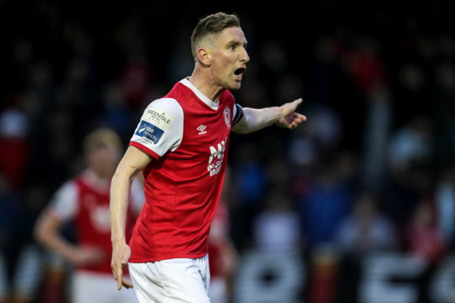 ian-bermingham-protests-the-decision-to-award-bohemians-a-penalty