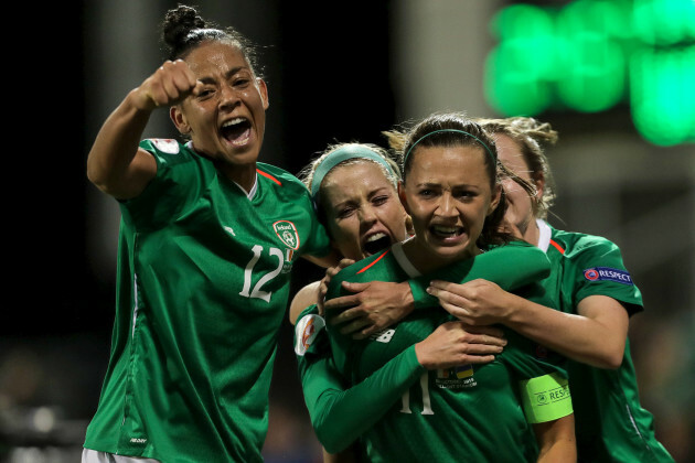 katie-mccabe-celebrates-scoring-her-sides-first-goal-with-teammates