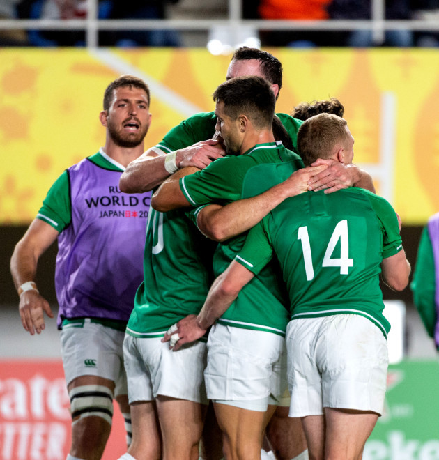 jonathan-sexton-celebrates-his-try-with-james-ryan-conor-murray-and-keith-earls