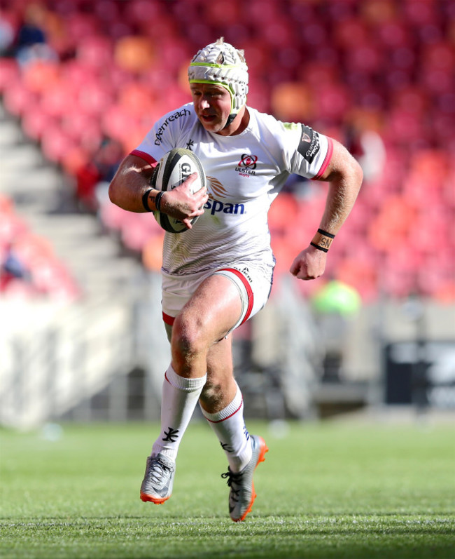 luke-marshall-on-his-way-to-scoring-a-try