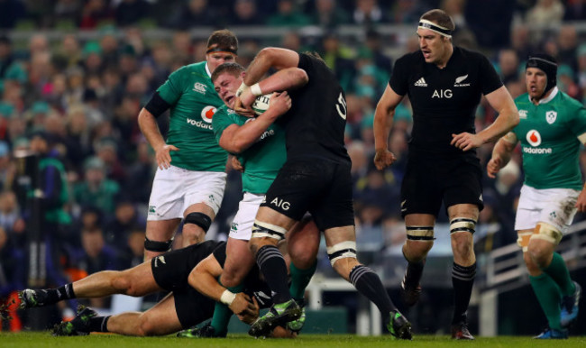 tadhg-furlong-tackled-by-owen-franks-and-sam-whitelock