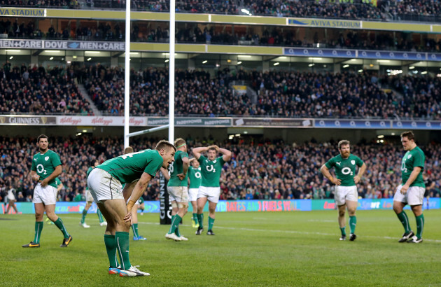 tommy-bowe-dejected-after-new-zealands-scored-a-late-try