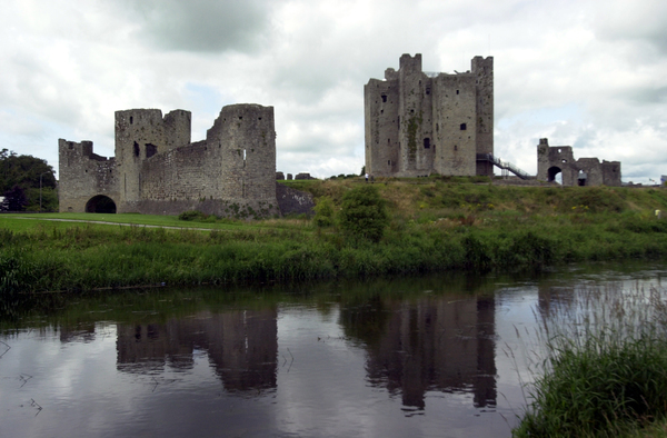trim-castles-country-scenes-tourist-attractions-archeological-sites-irish-fortess-historical-interests