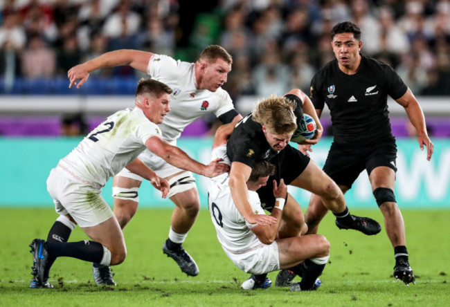 jack-goodhue-with-george-ford-owen-farrell-and-sam-underhill