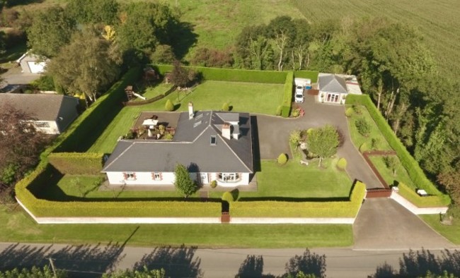 ea739eee32c3a4ef4467b6753645849c