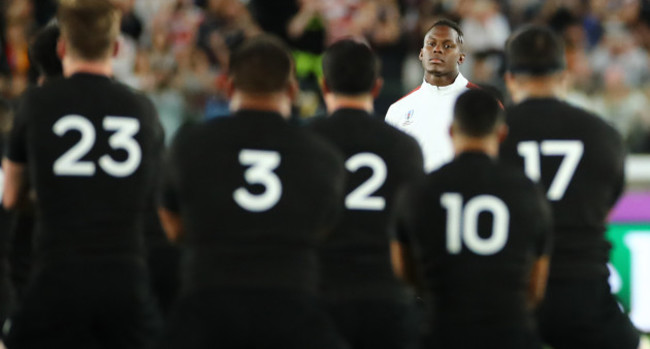 maro-itoje-watches-the-haka