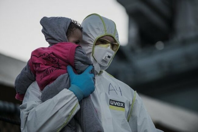 italy-migrant-influx-continues-in-salerno