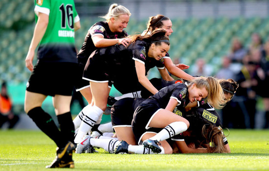 lauren-kelly-celebrates-scoring-the-first-goal-of-the-game-with-her-teammates