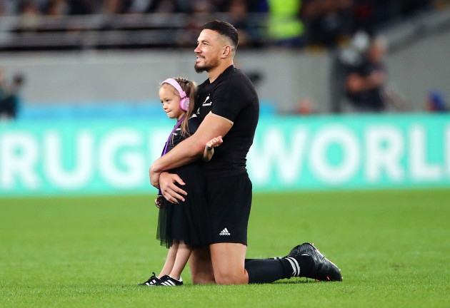 sonny-bill-williams-with-his-daughter-imaan-after-the-game