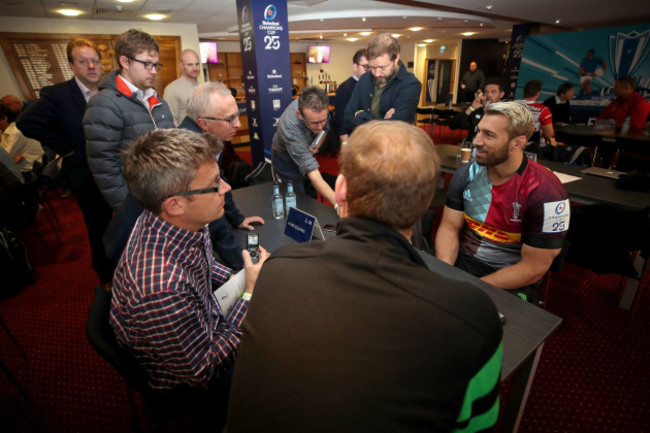 chris-robshaw-speaks-to-journalists