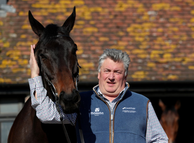 paul-nicholls-yard-visit