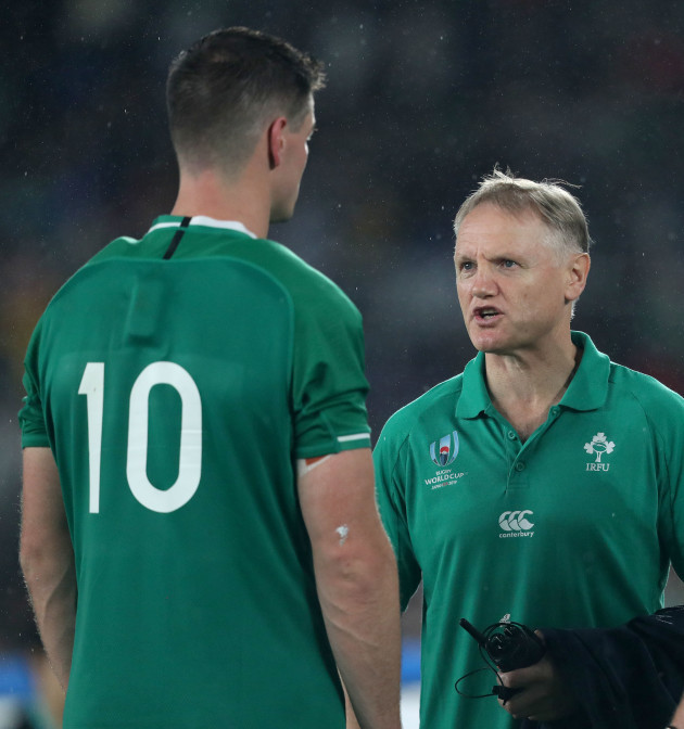 joe-schmidt-speaks-with-jonathan-sexton-after-the-game