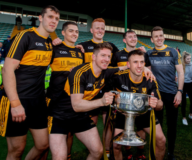 michael-moloney-brian-looney-kieran-oleary-johnny-buckley-daithi-casey-john-payne-and-ambrose-odonovan-celebrate