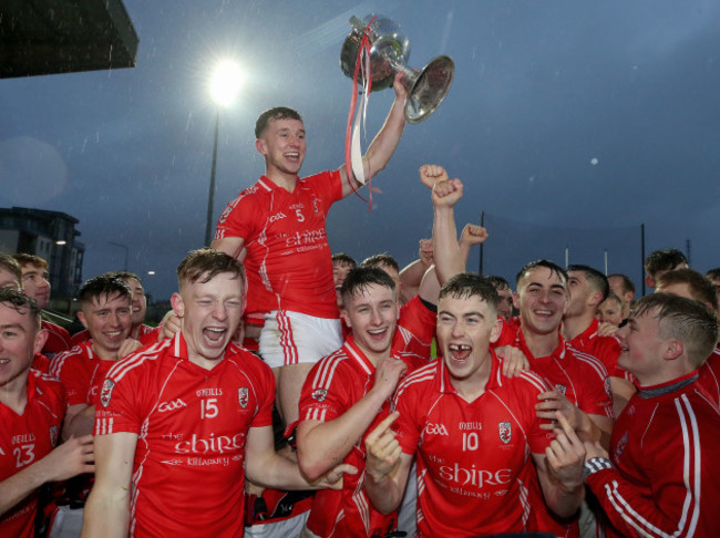 dan-odonoghue-celebrate-after-the-game-with-team-mates-and-the-bishop-moynihan-cup