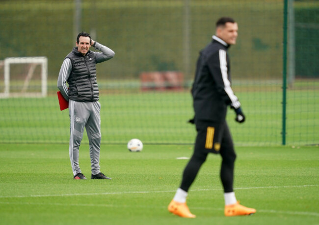 arsenal-training-session-london-colney