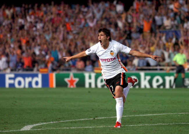 soccer-uefa-champions-league-group-d-valencia-v-roma-mestalla-stadium