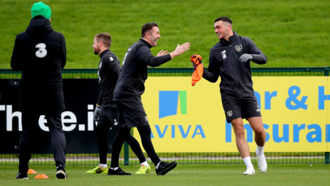 robbie-keane-and-troy-parrott