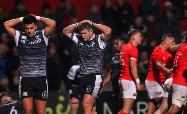 ospreys-players-dejected-after-conceding-a-try