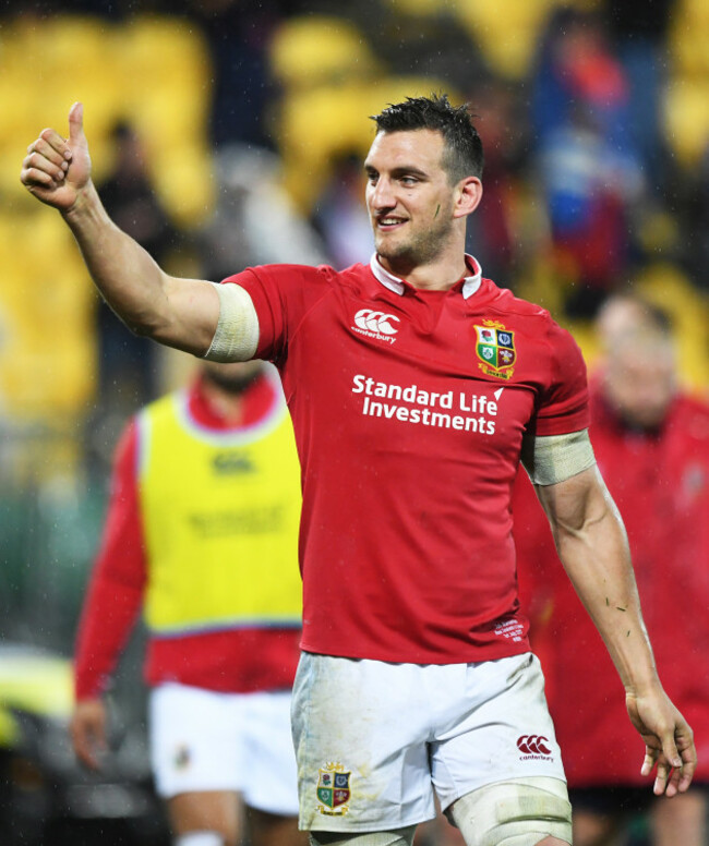 sam-warburton-celebrates-winning