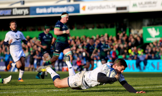 anthony-bouthier-scores-a-try