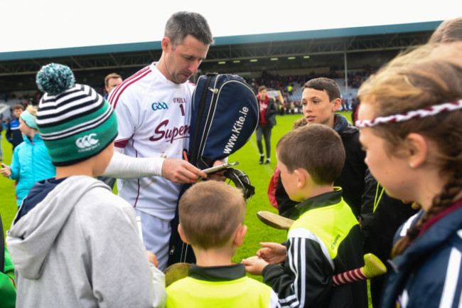 colm-callanan-signs-autographs-at-the-end-of-the-game