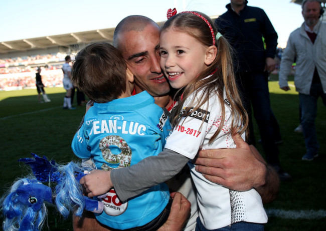 ruan-pienaar-with-his-son-jean-luc-and-daughter-lemay