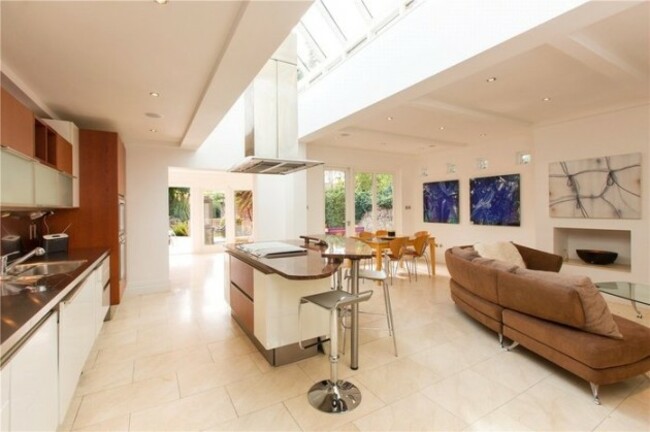 NTI3YTBjOGRlYWJkNjk0Y2NmN2MyMWEzZmQwYzc5ZGIJ3JvIsq4zRi-MVDj5s1IJaHR0cDovL3MzLWV1LXdlc3QtMS5hbWF6b25hd3MuY29tL21lZGlhbWFzdGVyLXMzZXUvYy9iL2NiYzI4MDFiNjVkNzJkYzhhNWIyMDhmMzhmNjBjNjYwLmpwZ3x8fDcwMGx8fHx8fHx8