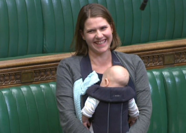 jo-swinson-with-her-baby-in-the-commons-chamber