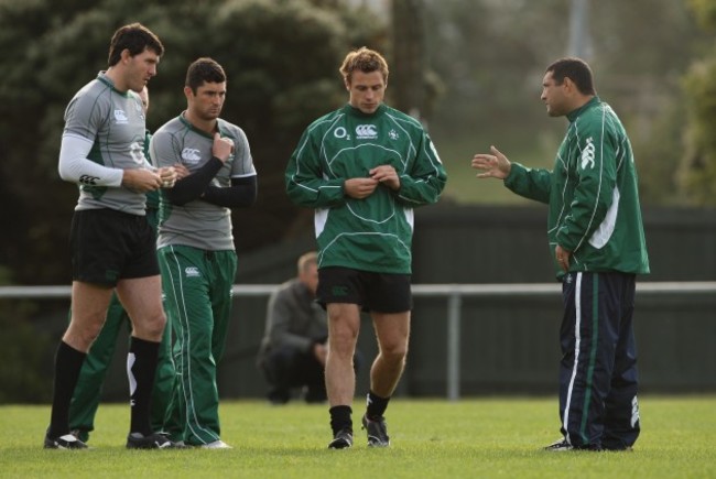 michael-bradley-talks-to-shane-horga-rob-kearney-and-tommy-bowe