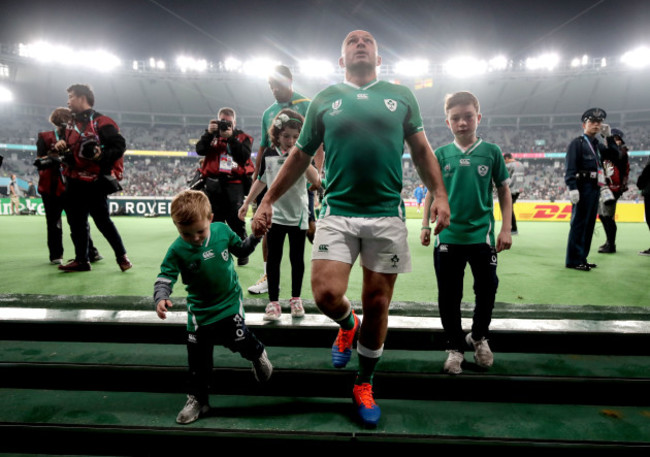 rory-best-with-his-three-children-richie-penny-and-ben-after-the-game