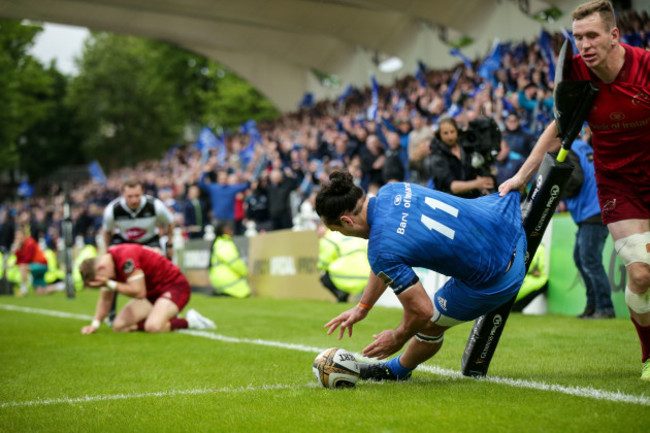 james-lowe-scores-a-try-despite-chris-farrell