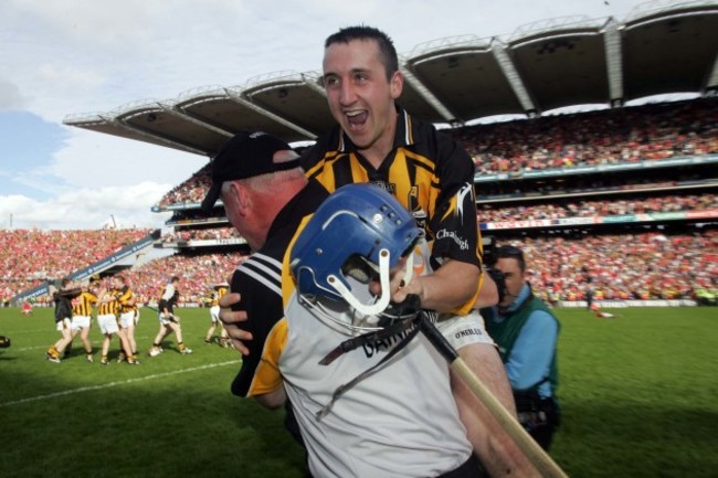 brian-cody-celebrates-with-eoin-larkin