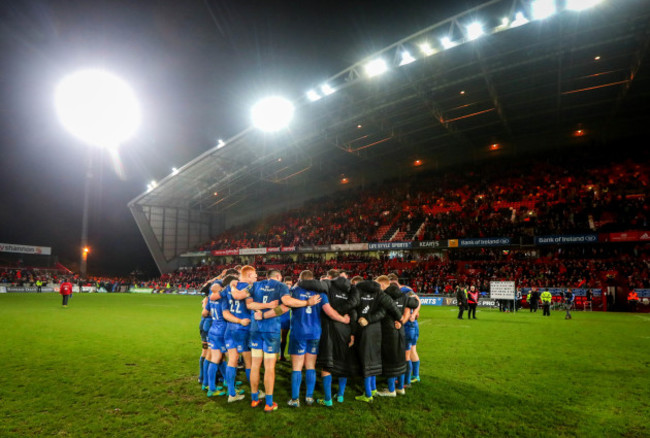 leinster-team-huddle