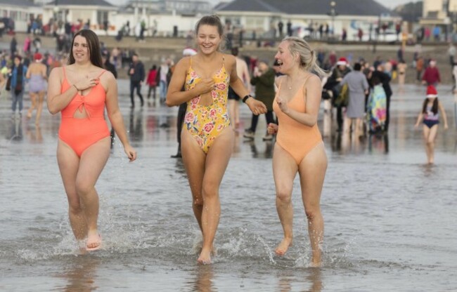 LR TRAMORE XMAS DAY SWIM  758A3513