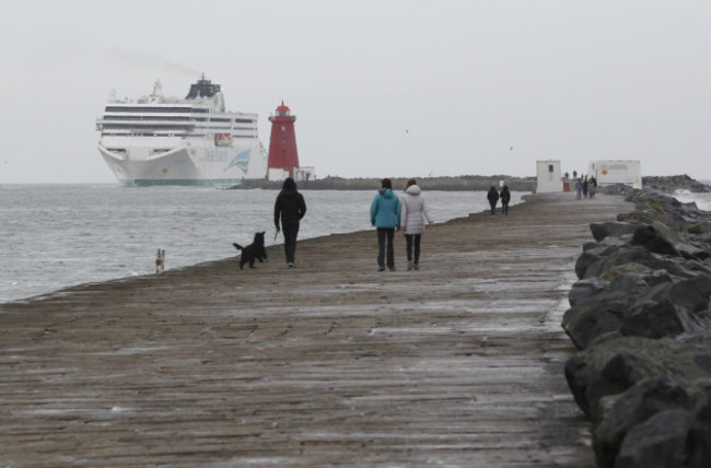 031After Christmas walk at Poolbeg