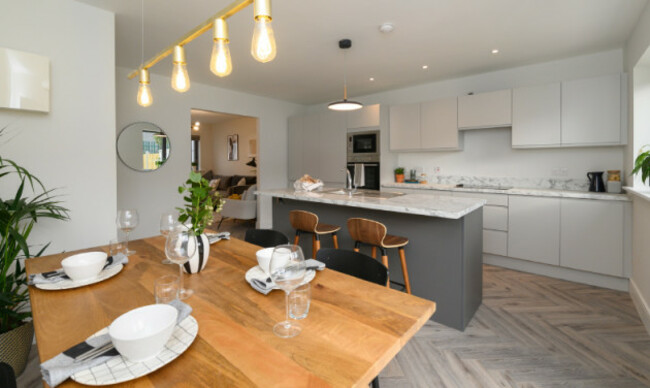 3722254189d2806abbd88878f9cf0803