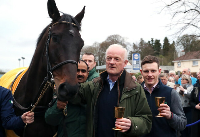 al-boum-2019-cheltenham-gold-cup-winners-parade