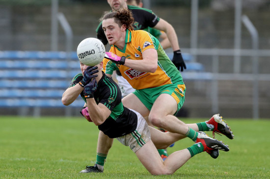 kieran-molloy-tackles-kevin-odonovan